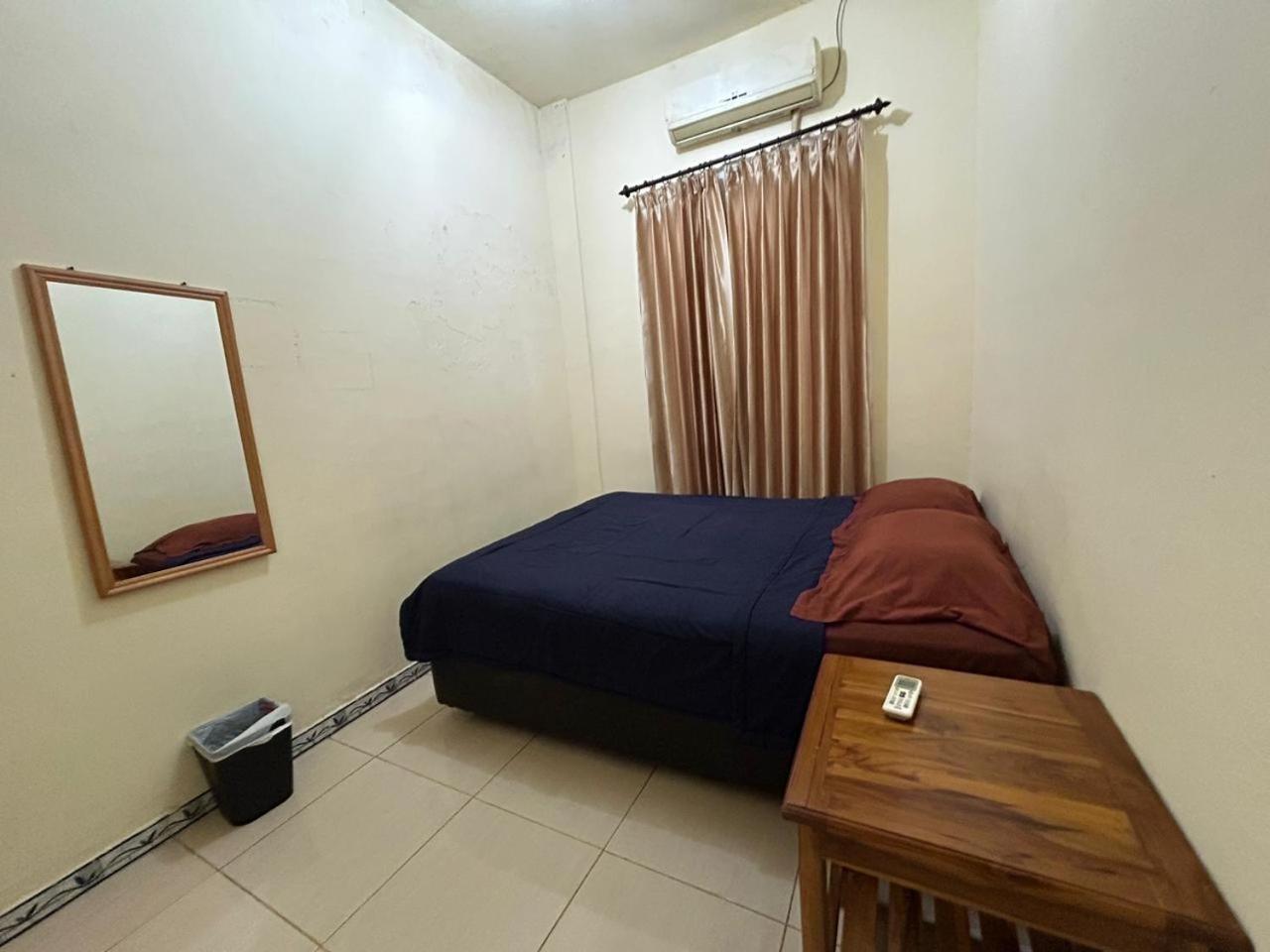 Four-G Home Stay & Komodo Tour Labuan Bajo Exterior photo