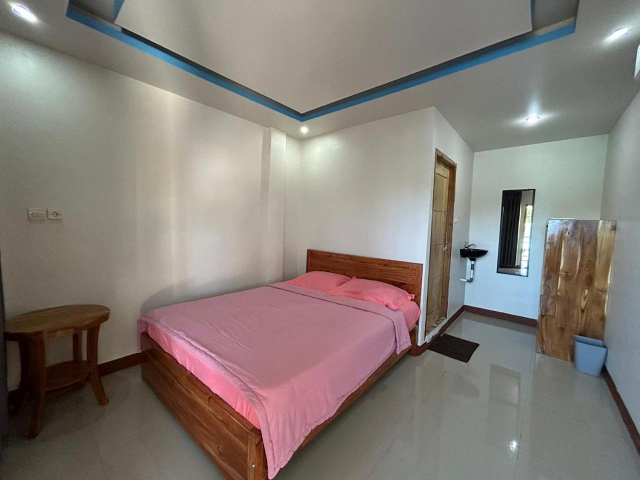 Four-G Home Stay & Komodo Tour Labuan Bajo Exterior photo