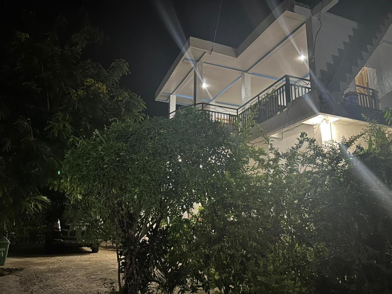 Four-G Home Stay & Komodo Tour Labuan Bajo Exterior photo
